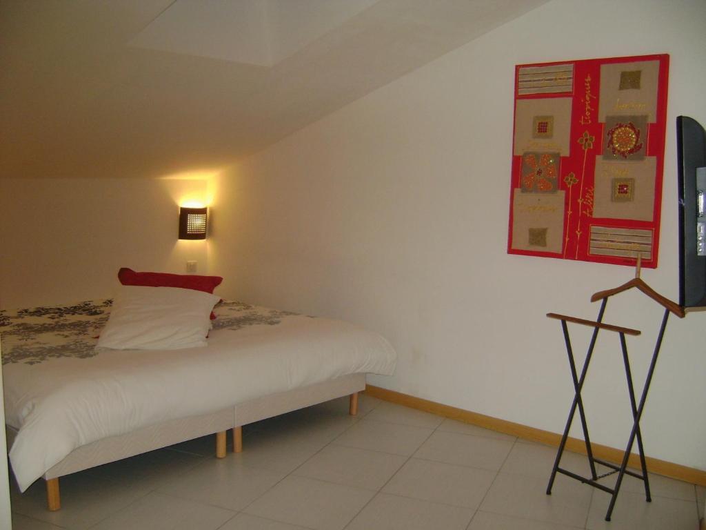 Hotel Le Richevaux Neufchâteau Pokoj fotografie